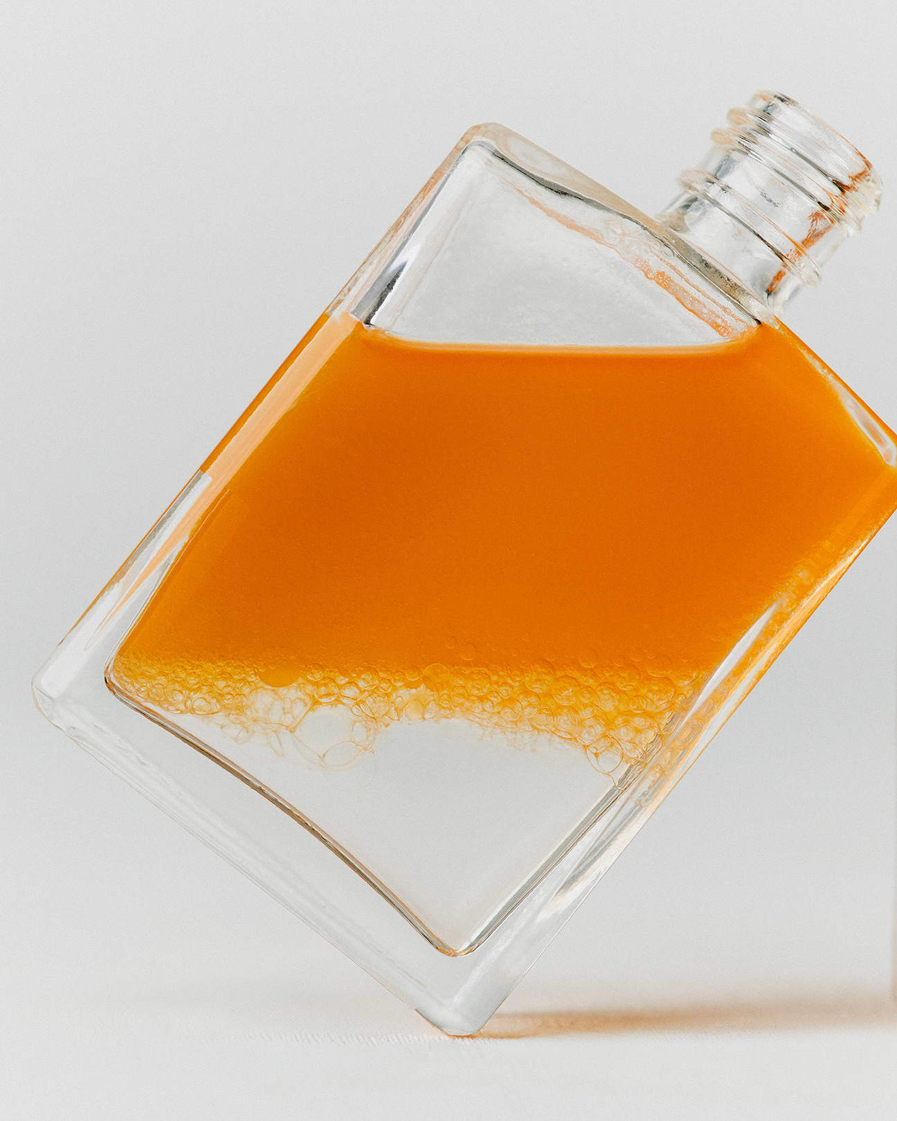 Bi-Phase Sun Serum SPF 30 L54 — Typology
