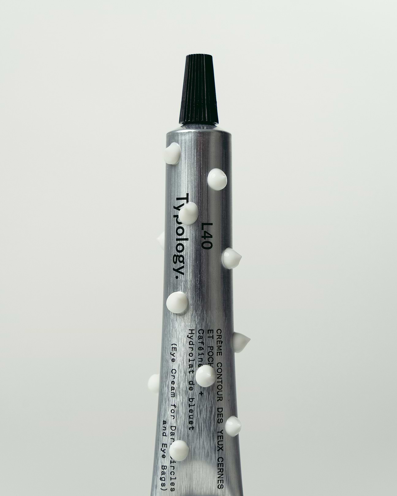 Crème contour des yeux cernes et poches Caféine 2% — Typology