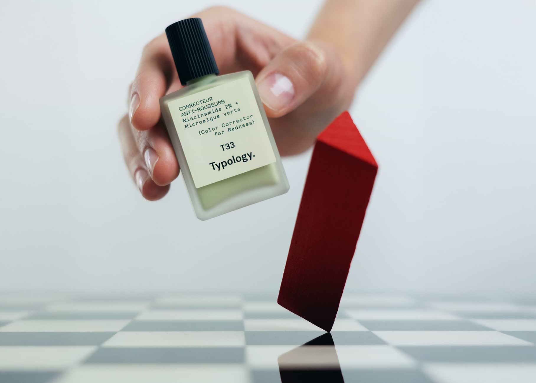 Typology D41 モイスチャライザー 、T33 グリーンカラーコレクター Anti-Redness Corrector with Niacinamide — Typology