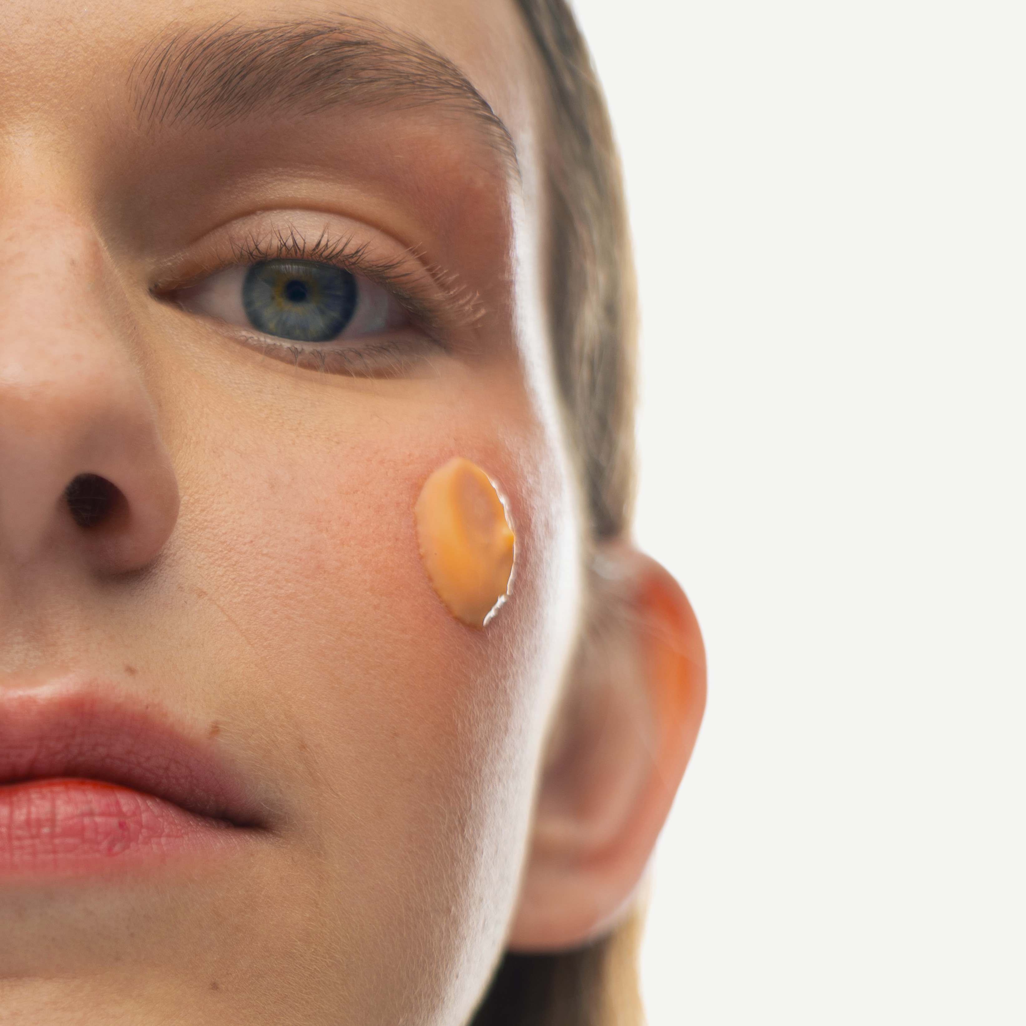 Antioxidant Moisturizer with Carotenoids — Typology